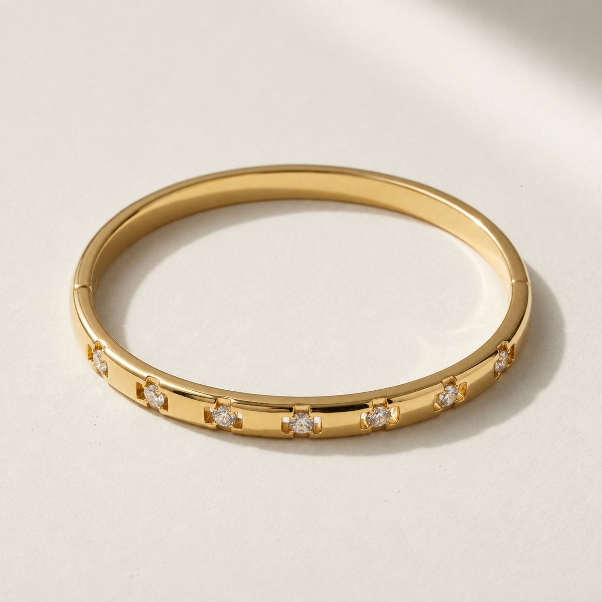 Bracelete Clássico · Banhado a Ouro