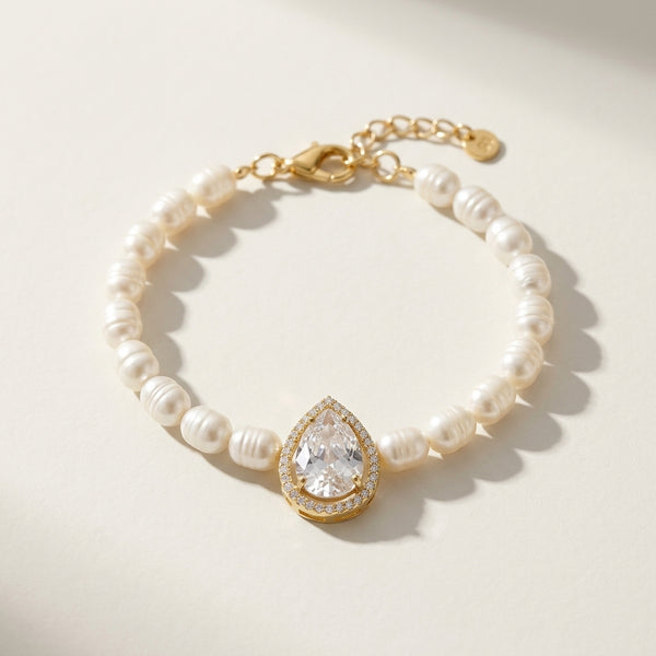 Pulseira Pérolas Água Doce com Gota Cravejada · Banhado a Ouro