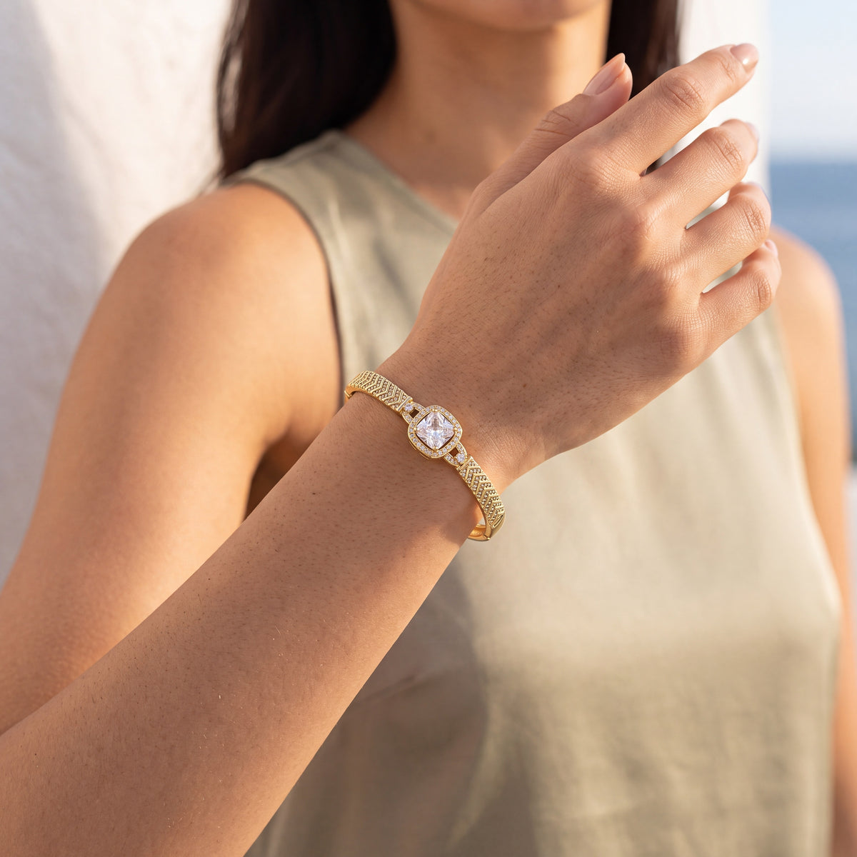 Bracelete Cravejado Zircônia · Banhado a Ouro